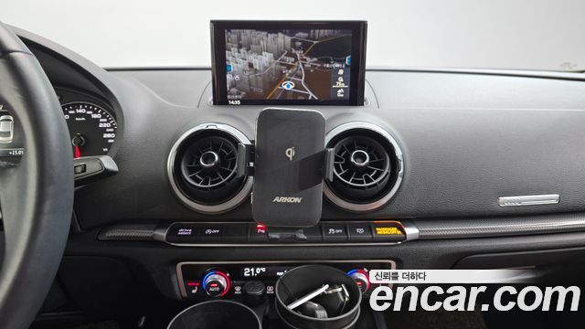 Audi A3 2020 — photo 18
