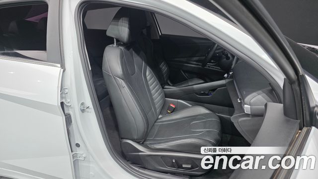 Hyundai AVANTE 2023 — photo 17