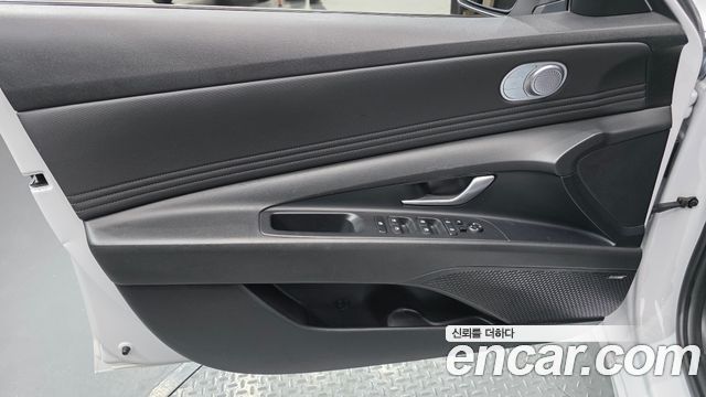 Hyundai AVANTE 2023 — photo 14