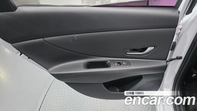 Hyundai AVANTE 2023 — photo 15