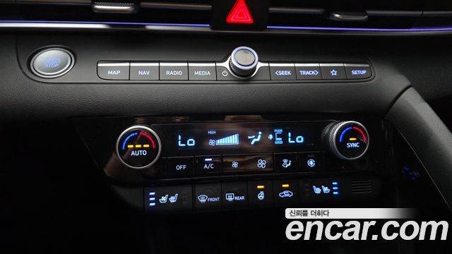 Hyundai AVANTE 2023 — photo 28