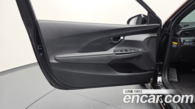 Hyundai Veloster 2021 — photo 14
