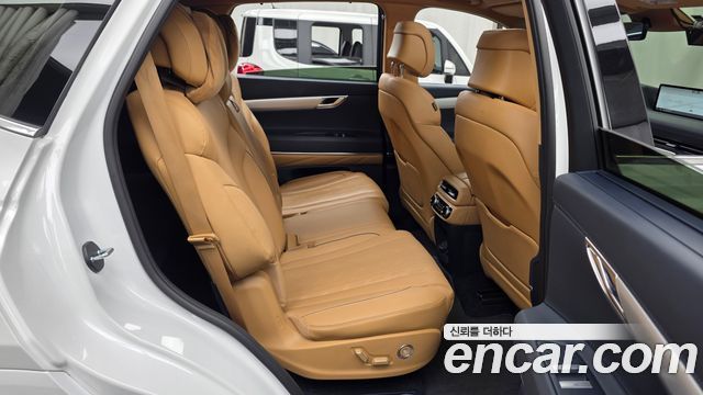 Genesis GV80 2023 — photo 18