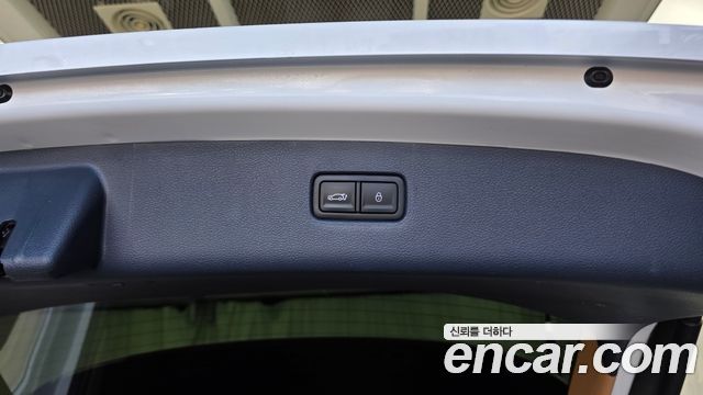 Genesis GV80 2023 — photo 32