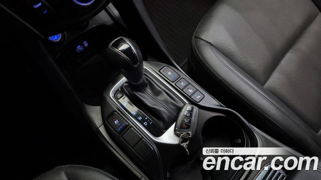 Hyundai Santafe 2016 — photo 12