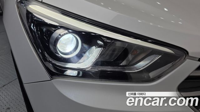 Hyundai Santafe 2016 — photo 8