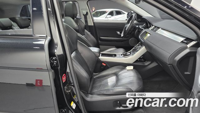 Land Rover Range Rover Evoque 2018 — photo 17