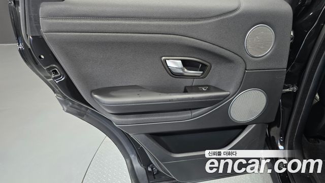 Land Rover Range Rover Evoque 2018 — photo 15
