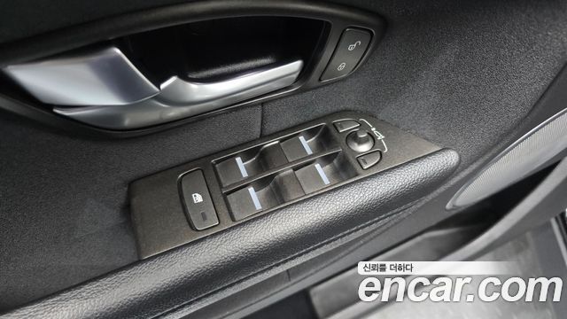 Land Rover Range Rover Evoque 2018 — photo 33