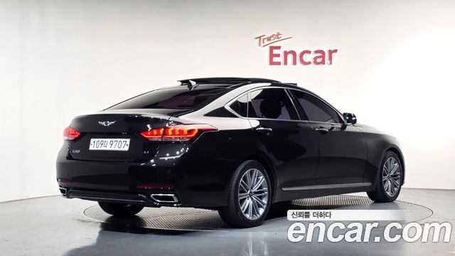 Genesis G80 2018 — photo 2