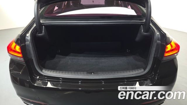 Genesis G80 2018 — photo 25
