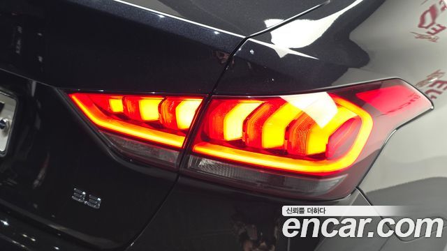 Genesis G80 2018 — photo 9