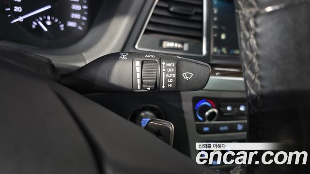 Genesis G80 2018 — photo 28
