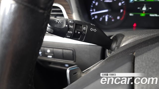 Genesis G80 2018 — photo 29