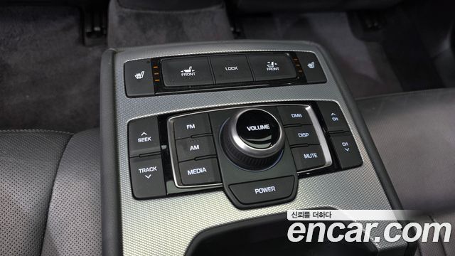 Genesis G80 2018 — photo 31