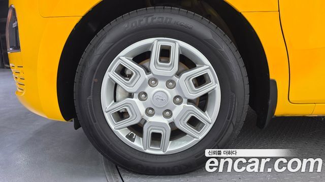 Hyundai Staria 2024 — photo 5