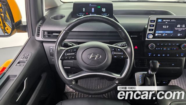 Hyundai Staria 2024 — photo 14