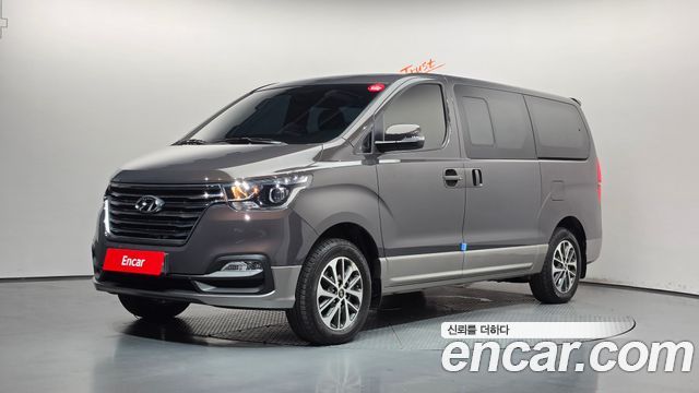 Hyundai Starex 2019 — photo 1