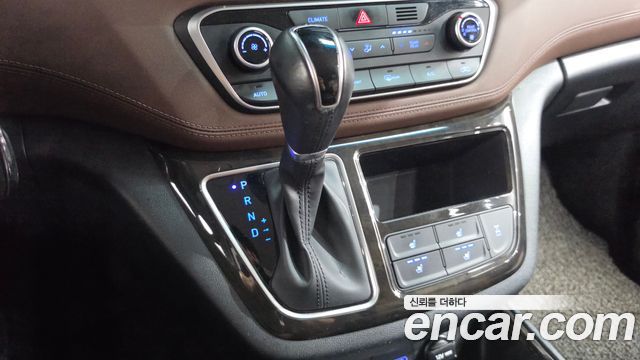 Hyundai Starex 2019 — photo 9