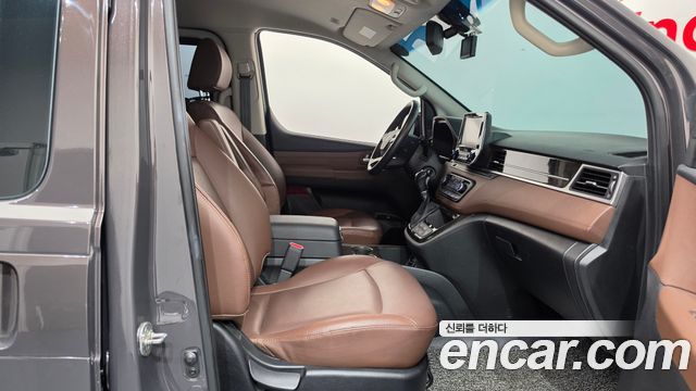 Hyundai Starex 2019 — photo 11