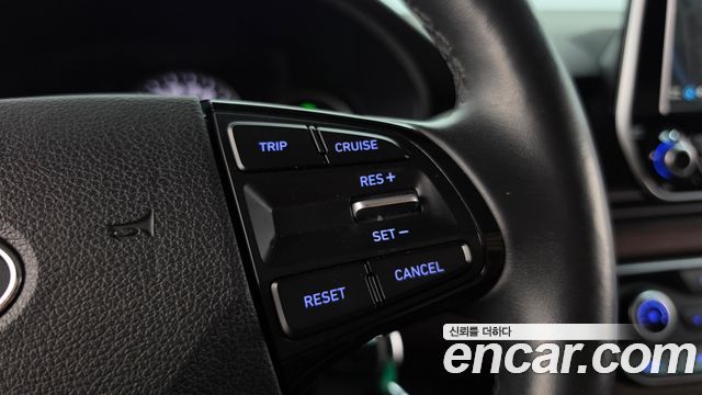 Hyundai Starex 2019 — photo 17