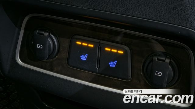 Hyundai Starex 2019 — photo 19