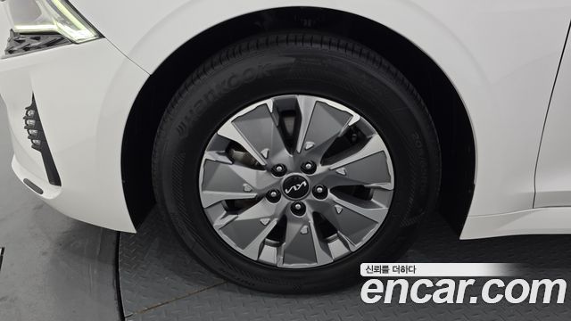 Kia K5 2023 — photo 5