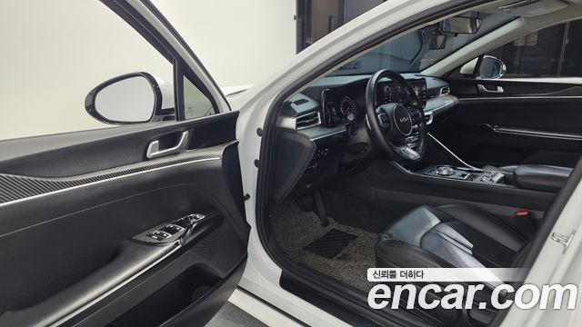 Kia K5 2023 — photo 13