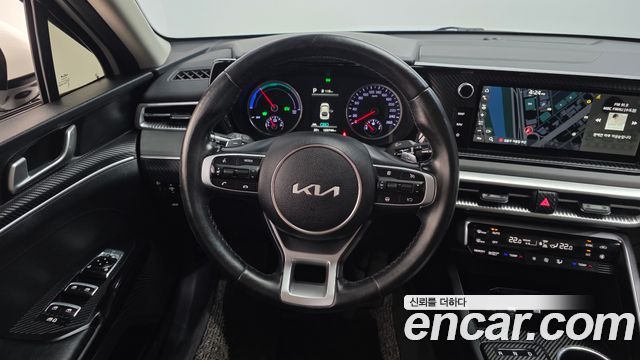 Kia K5 2023 — photo 19