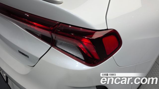 Kia K5 2023 — photo 9