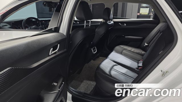 Kia K5 2023 — photo 16