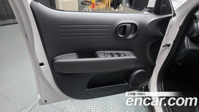 Hyundai Casper 2023 — photo 14