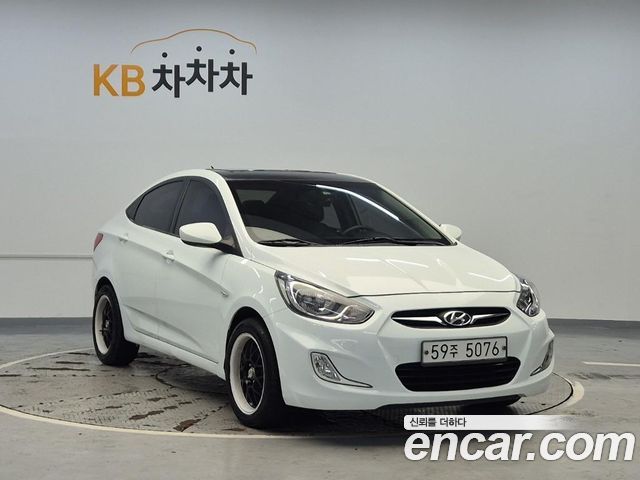 Hyundai Accent 2011 — photo 3