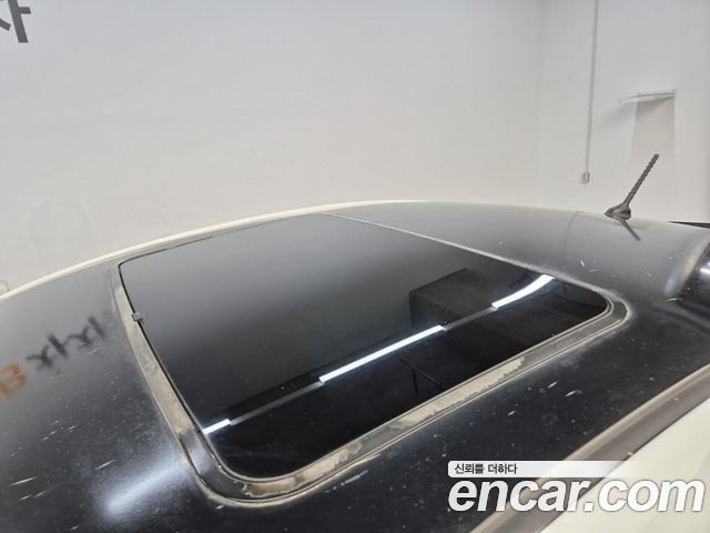 Hyundai Accent 2011 — photo 13