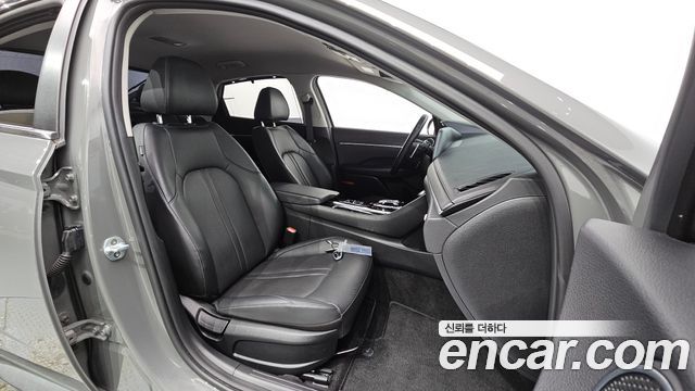 Hyundai Sonata 2020 — photo 16