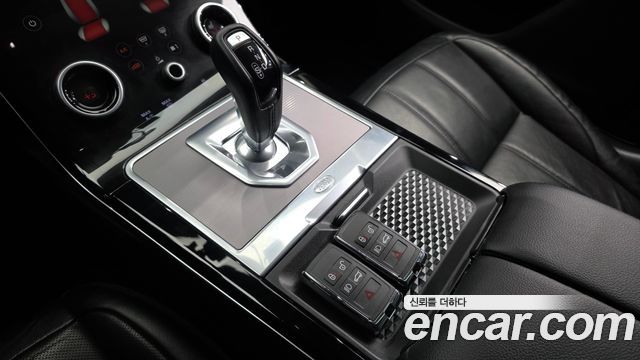 Land Rover Range Rover Evoque 2020 — photo 12