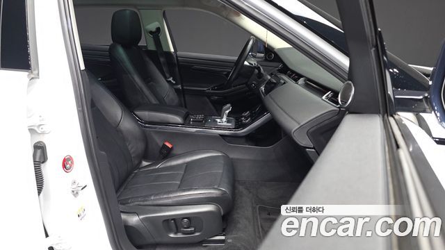 Land Rover Range Rover Evoque 2020 — photo 17