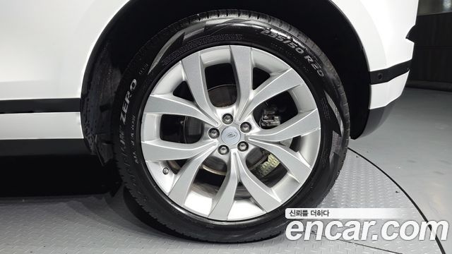 Land Rover Range Rover Evoque 2020 — photo 7
