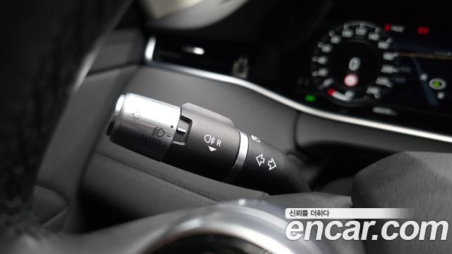 Land Rover Range Rover Evoque 2020 — photo 27
