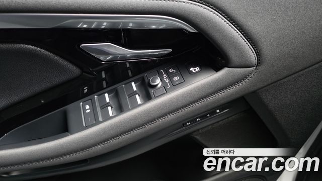 Land Rover Range Rover Evoque 2020 — photo 29