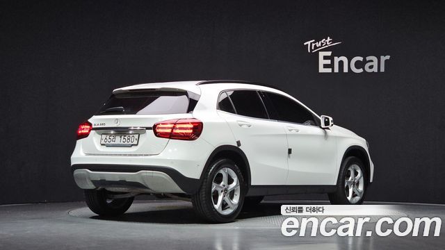 Mercedes-Benz GLA-Class 2019 — photo 2