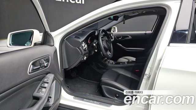 Mercedes-Benz GLA-Class 2019 — photo 13