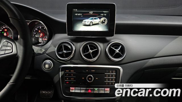 Mercedes-Benz GLA-Class 2019 — photo 18