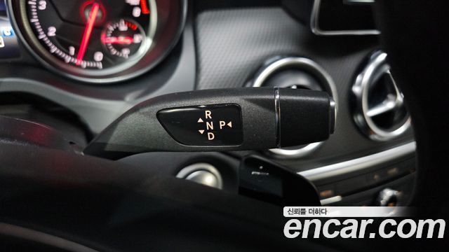 Mercedes-Benz GLA-Class 2019 — photo 22