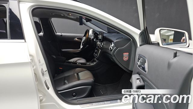 Mercedes-Benz GLA-Class 2019 — photo 24