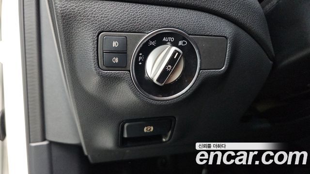 Mercedes-Benz GLA-Class 2019 — photo 26