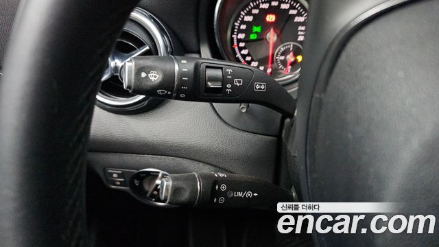 Mercedes-Benz GLA-Class 2019 — photo 27