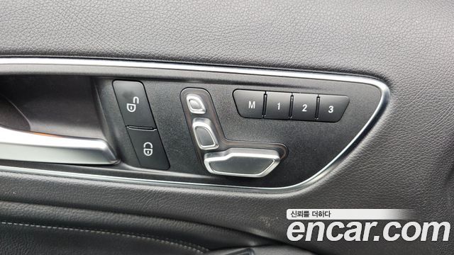 Mercedes-Benz GLA-Class 2019 — photo 29