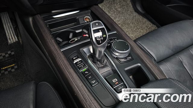 BMW X5 2017 — photo 9