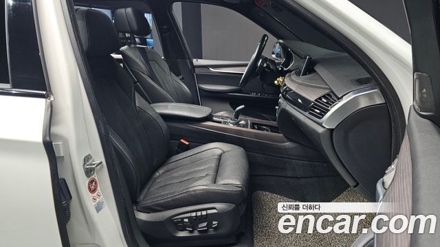 BMW X5 2017 — photo 12